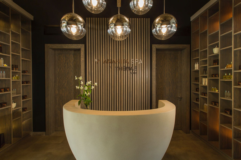 The Bay Club at Anahita