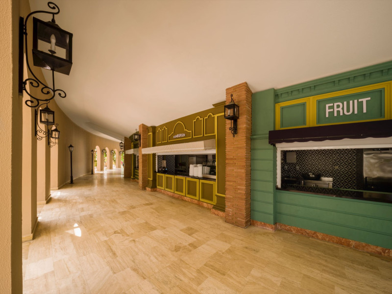 Kremlin Palace Deluxe