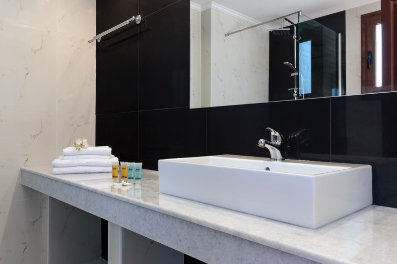 Costa Lindia Blue Star Resort & Spa