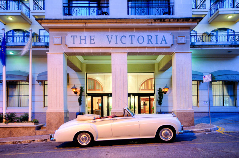 AX The Victoria