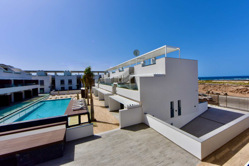 Esmeralda Cotillo Homes by LIVVO