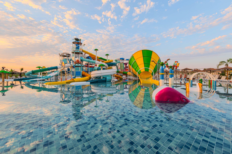 Dream Fun World Hotel