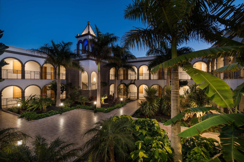 Royal Palm Resort & Spa