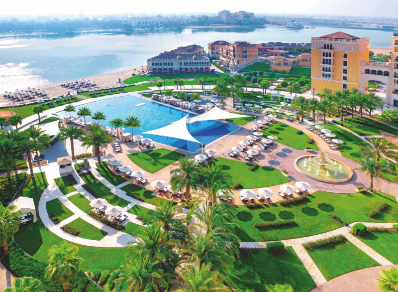 The Ritz-Carlton Abu Dhabi, Grand Canal