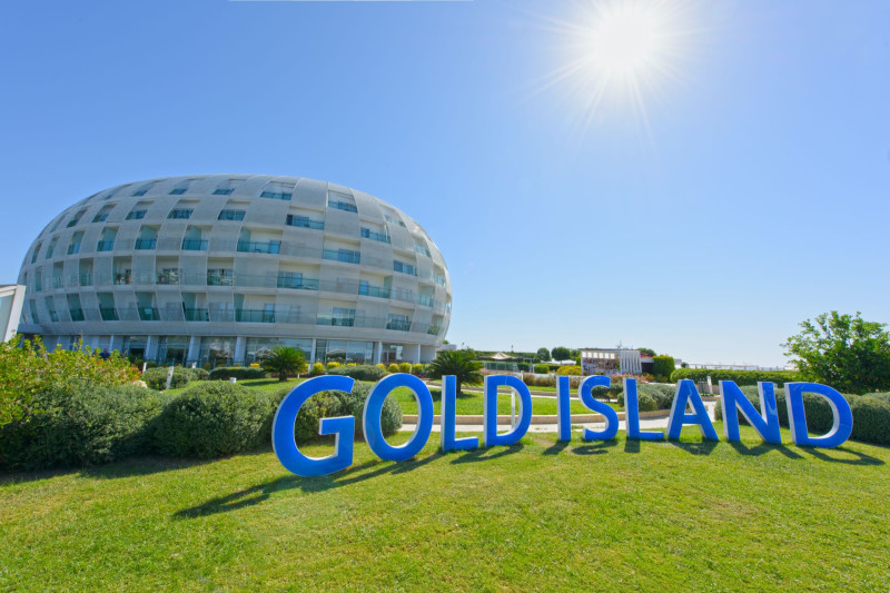 Gold Island Selected