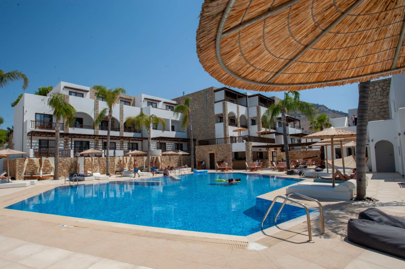 Costa Lindia Blue Star Resort & Spa