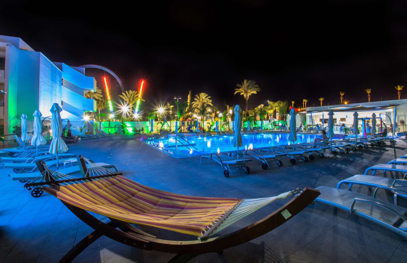 Nicholas Color Hotel