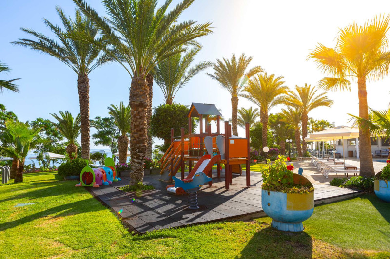 Crystal Springs Beach Hotel