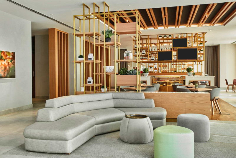 Hilton Garden Inn Dubai, Mall Avenue