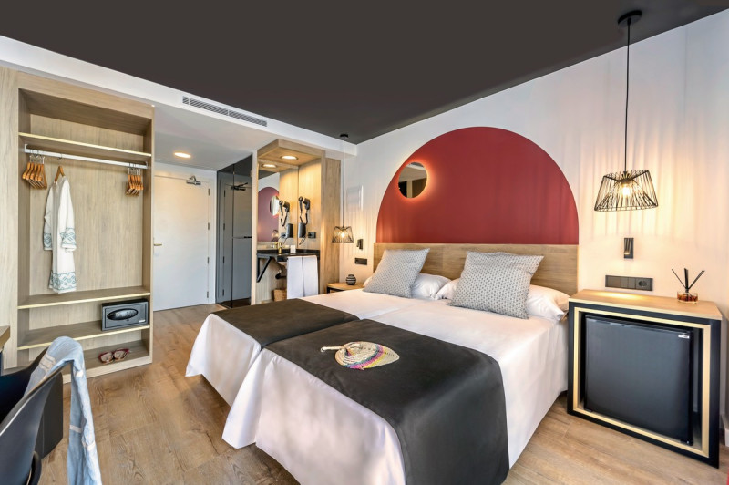 Wohnbeispiel Doppelzimmer Poolblick