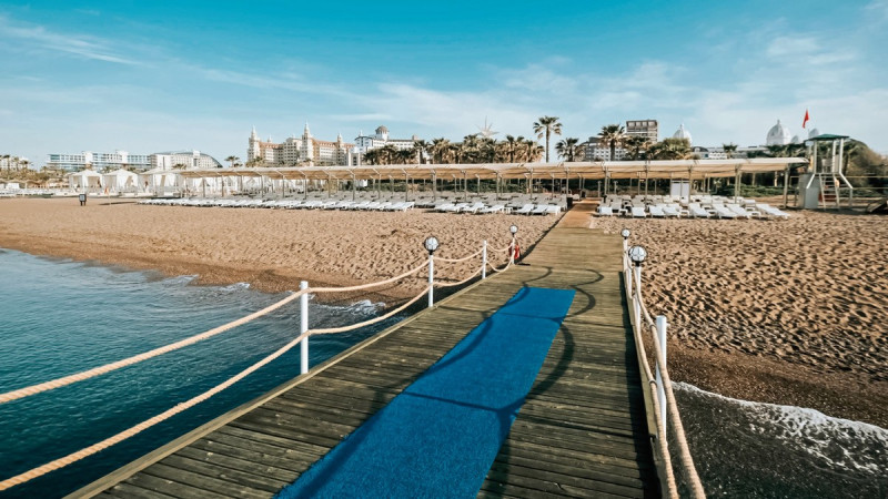 Saturn Palace ●●●●●