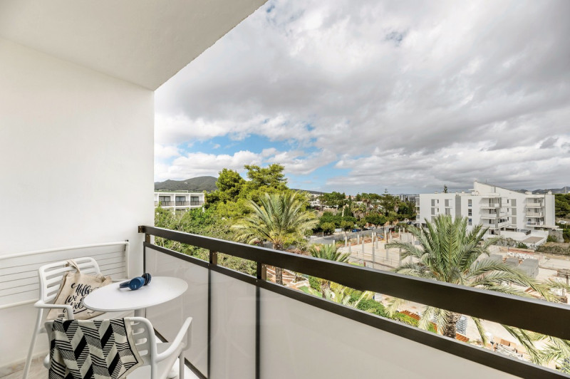 Beispiel Balkon Doppelzimmer (mit Queensize-Bett)