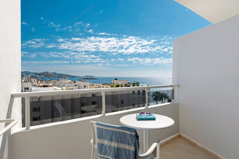 Beispiel Balkon Einzelzimmer seitl. Meerblick