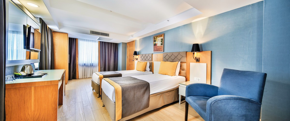 Saturn Palace ●●●●●