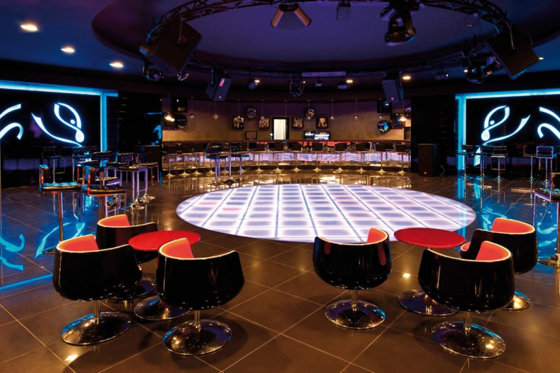 Delphin Imperial ●●●●●