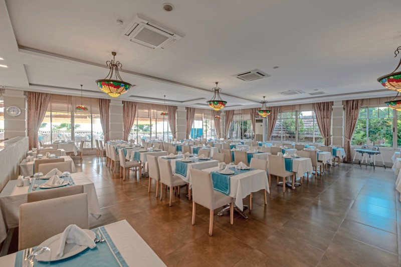 Can Garden Beach ●●●●