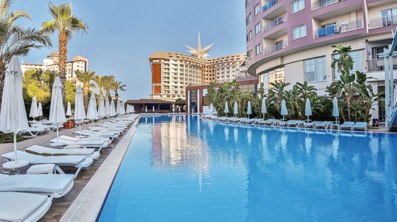 Saturn Palace ●●●●●