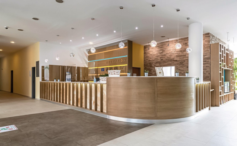 Ivana Palace ●●●○