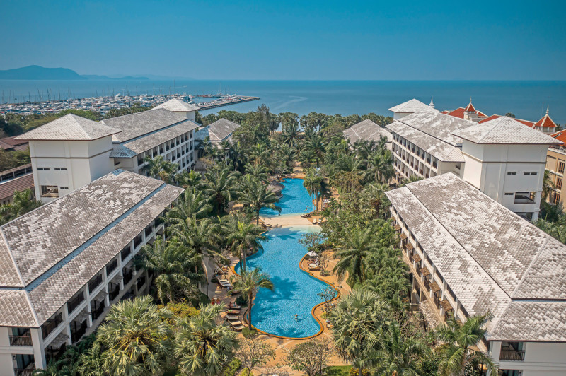Ravindra Beach Resort & Spa