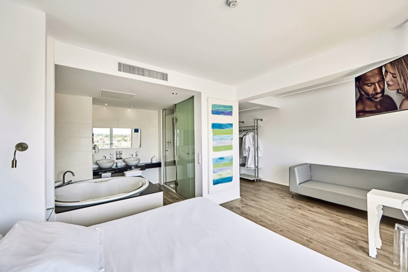 Astoria Playa ●●●●○