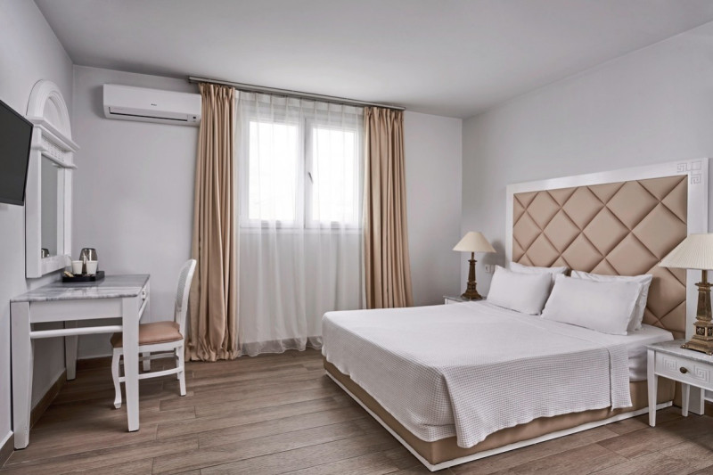 Sandy Beach Resort ●●●●