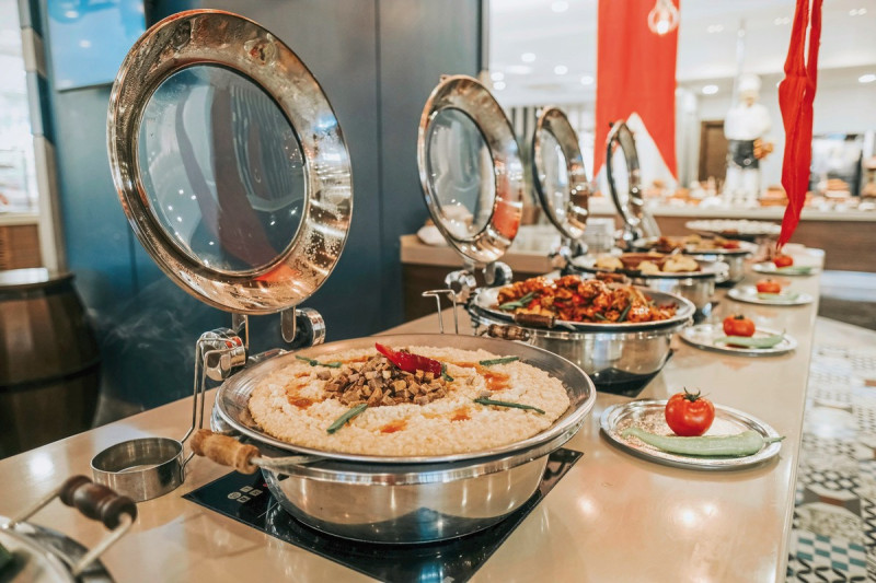 Saturn Palace ●●●●●