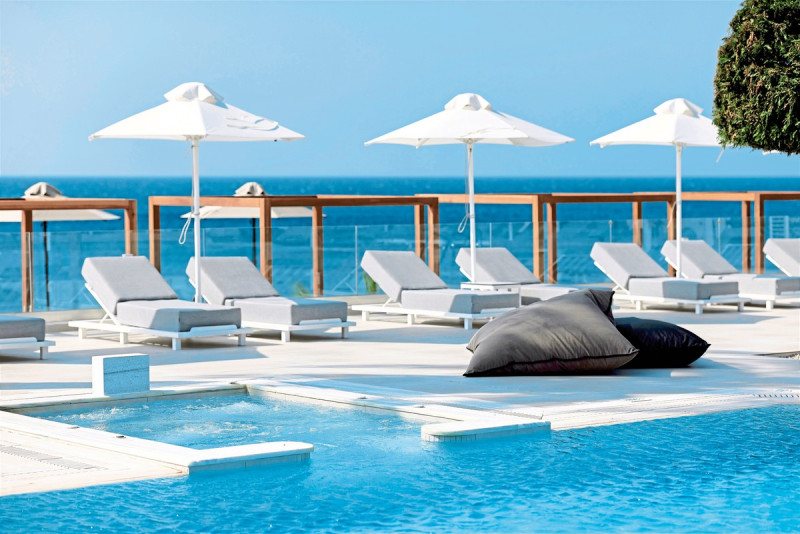 Dimitra Beach Hotel & Suites