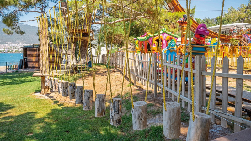 Long Beach Club Nature