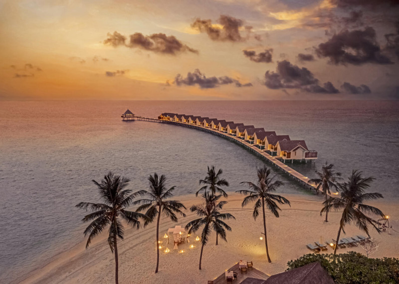 Furaveri Island Resort & Spa