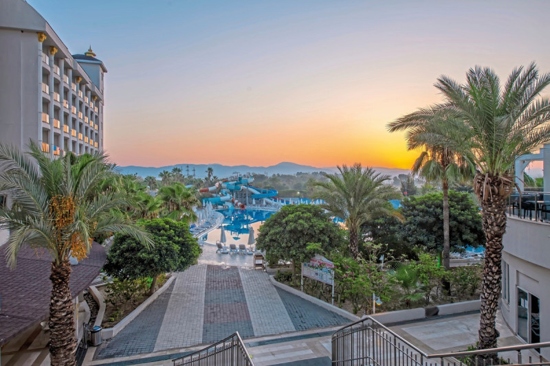 LRS Lake & River Side Hotel & Spa ●●●●●