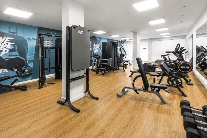 VIVA Golf Adults Only 18+