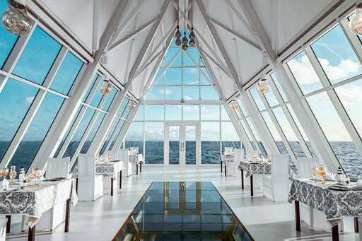 Furaveri Island Resort & Spa