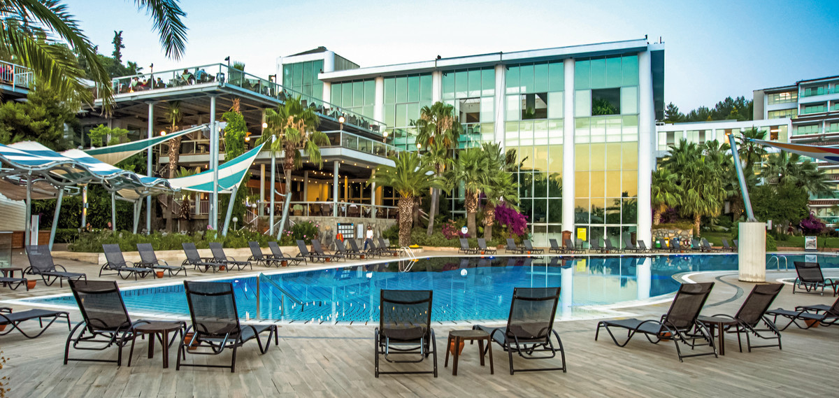 Pine Bay Holiday Resort