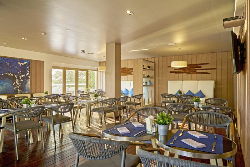Club Lounge