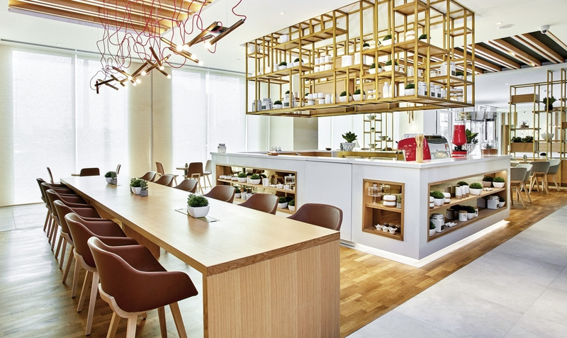 "The Garden Caf&eacute;"