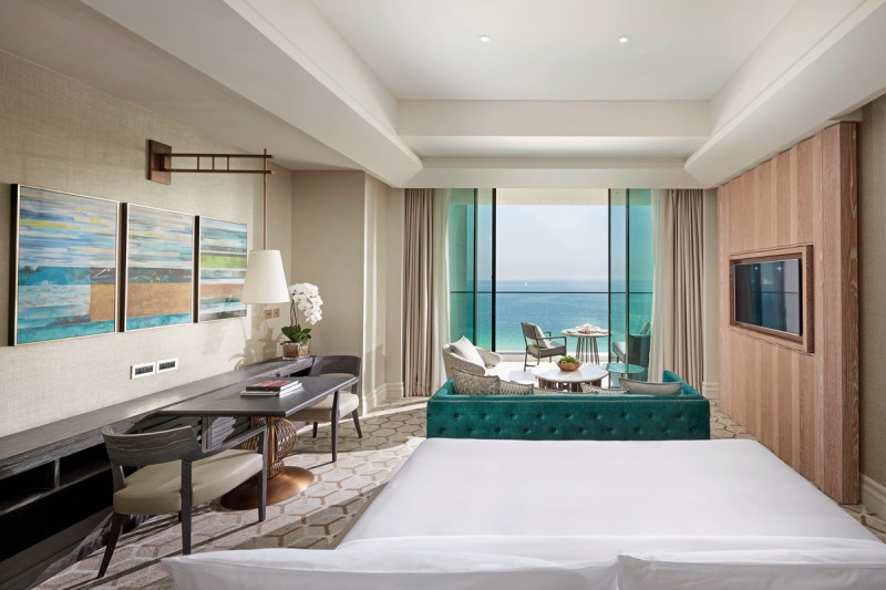 Premier Sea View Suite