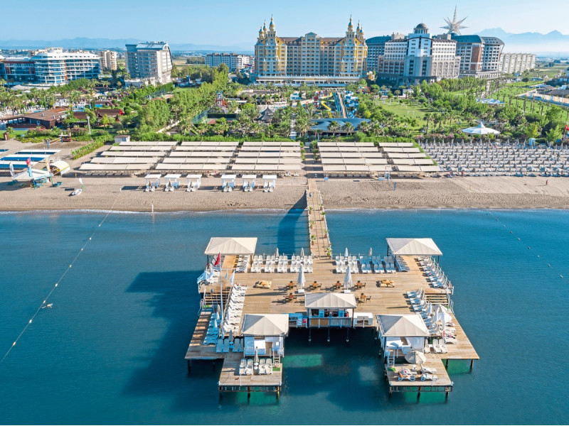 Royal Holiday Palace