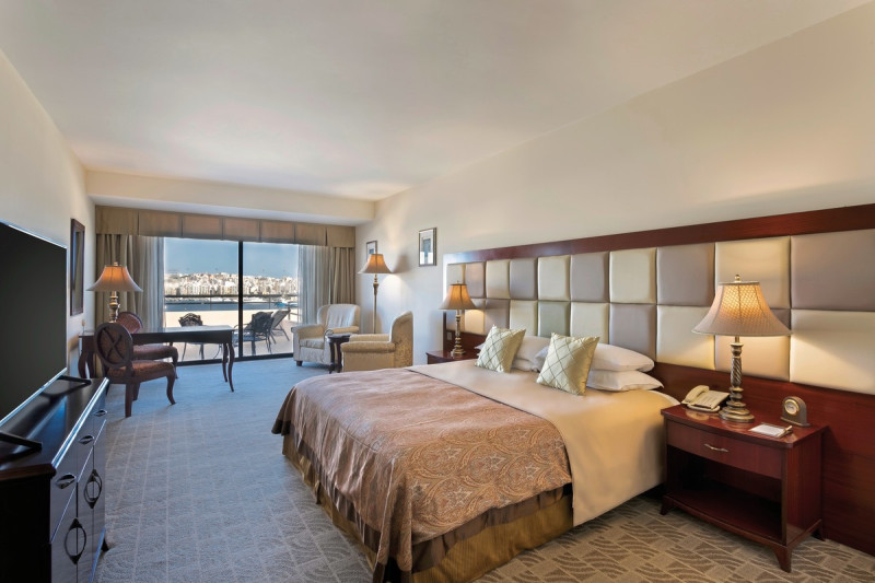 Wohnbeispiel Doppelzimmer Deluxe Meeresfront mit Terrasse