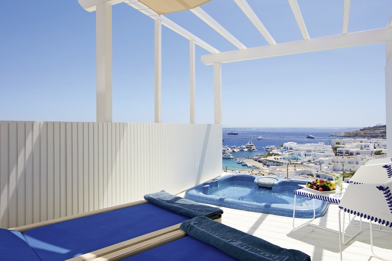 True Blu with Outdoor Jacuzzi