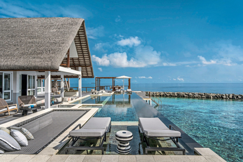 Four Seasons Resort Maldives at Landaa Giraavaru