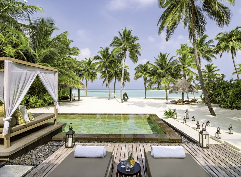 Grand Beach Villa