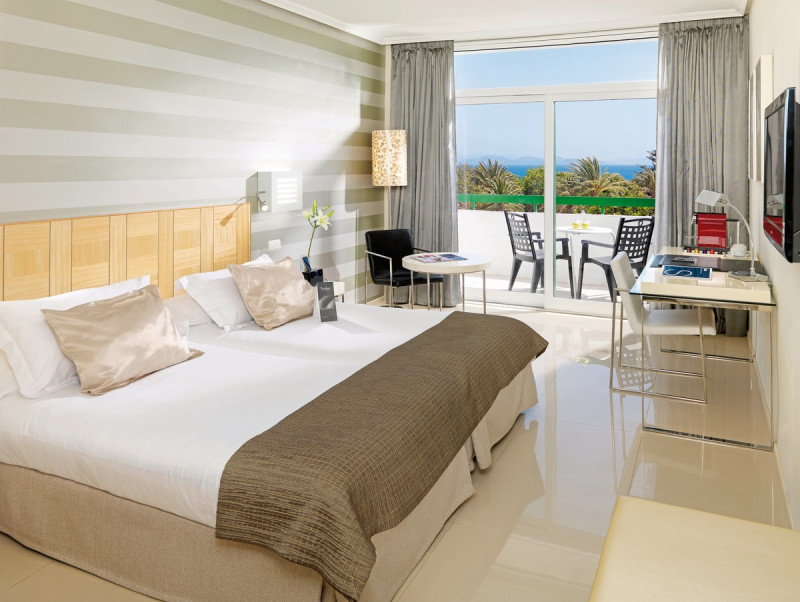 Wohnbeispiel Doppelzimmer Privilege Poolblick