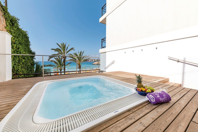 Be Live Adults Only Marivent