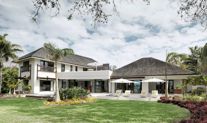 Four Bedroom Residence with Pool 