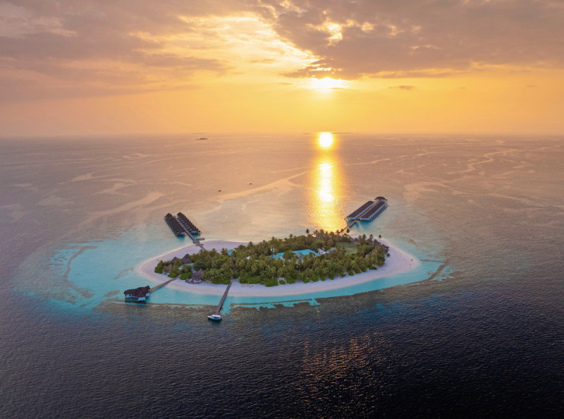 Angaga Island Resort & Spa