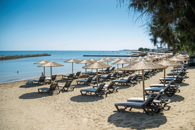 Senseana Sea Side Resort & Spa