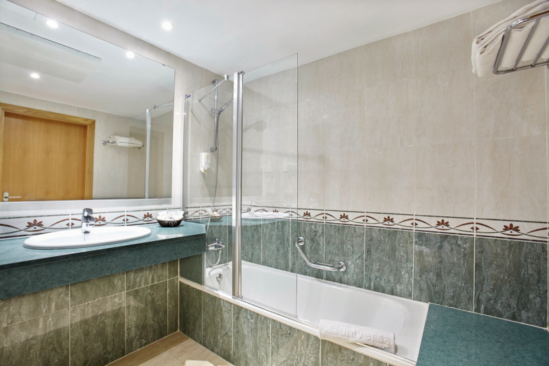 Beispiel Bad Doppelzimmer Superior