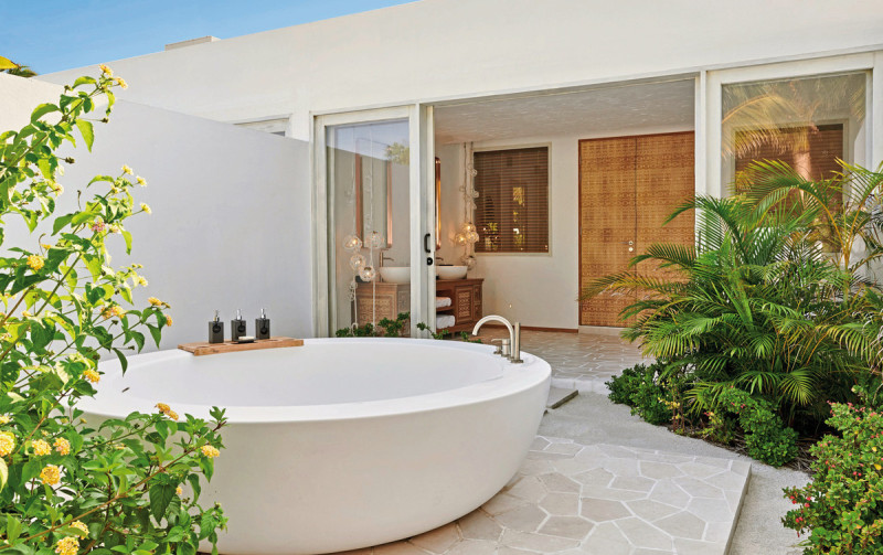 Deluxe Beach Sunset Villa with Pool