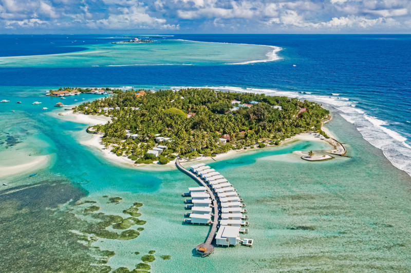 Holiday Inn Resort Kandooma Maldives