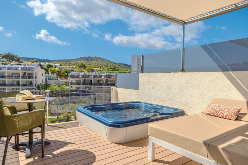 Beispiel Terrasse Juniorsuite Penthouse Poolblick
